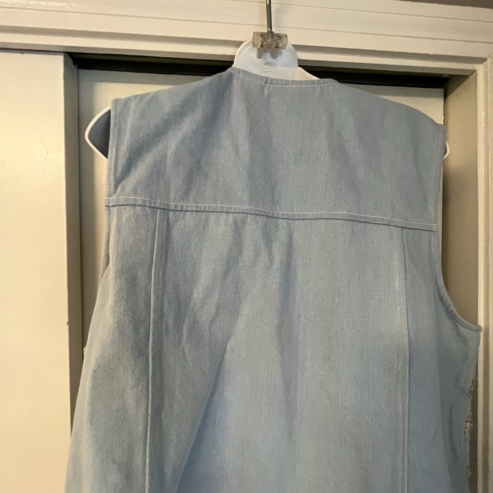 Vintage Light Blue Crochet-Detail Quilted Vest - Picture 7 of 11